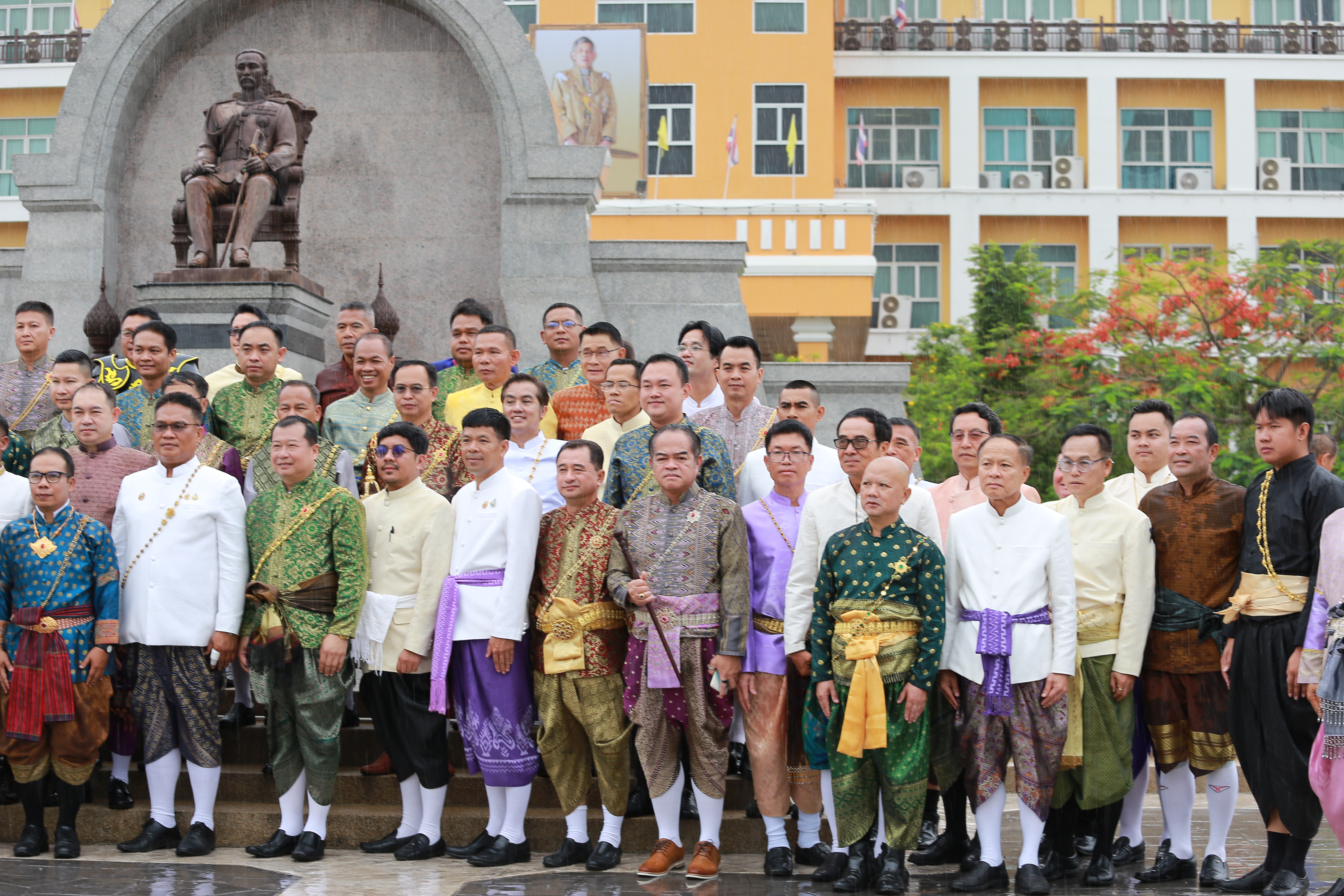 title - ร่ามพิธีถวายบังคมพระบรมราชานุสาวรีย์ พระบาทสมเด็จพระจุลจอมเกล้าเจ้าอยู่หัว (รัชกาลที่ 5) ภายใต้แนวคิด 
